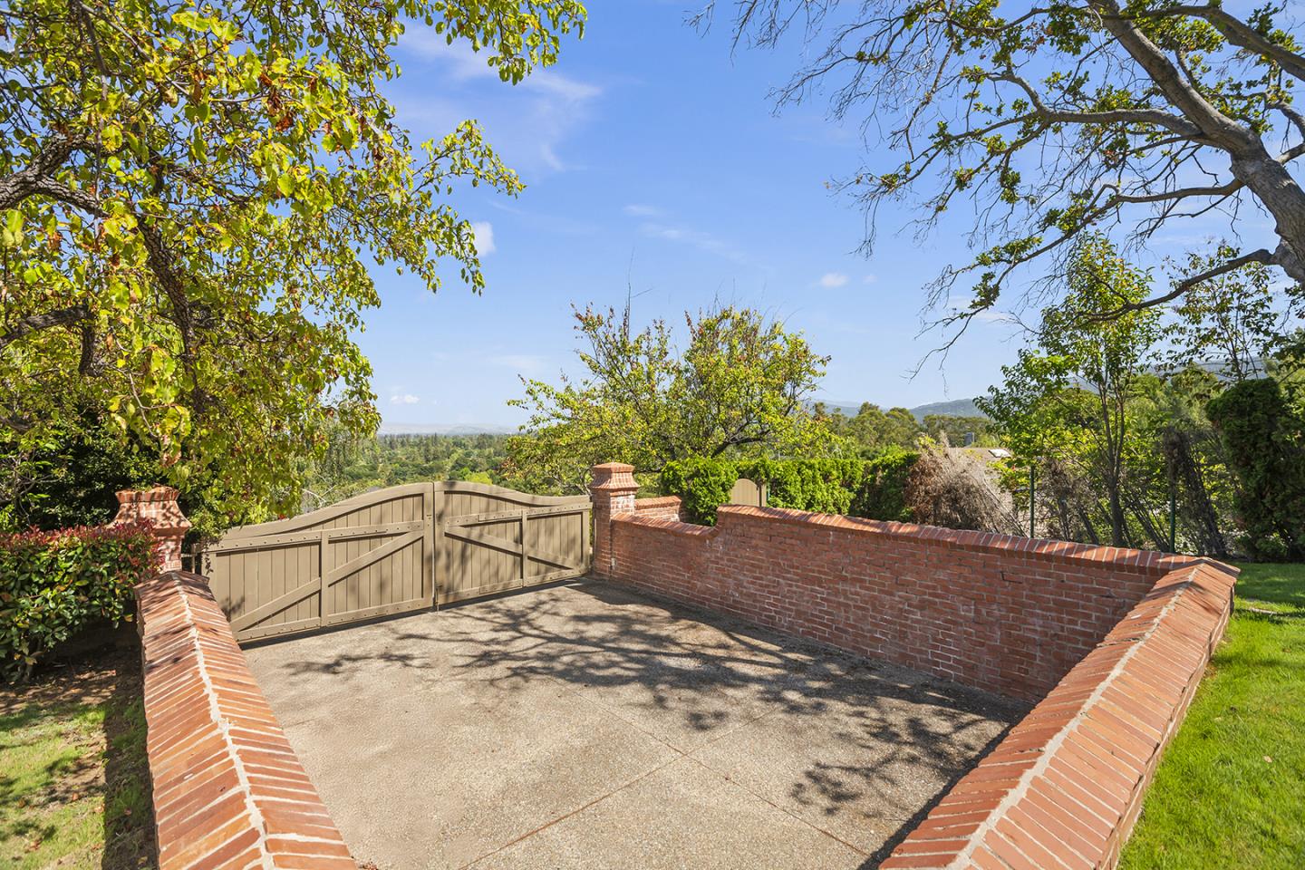 Detail Gallery Image 51 of 68 For 12359 Farr Ranch Rd, Saratoga,  CA 95070 - 4 Beds | 3/2 Baths