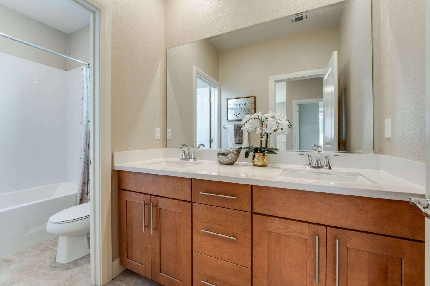 Detail Gallery Image 26 of 41 For 1573 Hidden Creek Ln, Milpitas,  CA 95035 - 4 Beds | 3/1 Baths