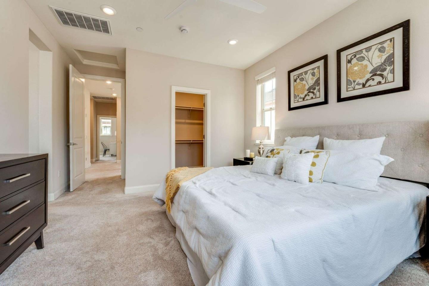 Detail Gallery Image 29 of 41 For 1573 Hidden Creek Ln, Milpitas,  CA 95035 - 4 Beds | 3/1 Baths