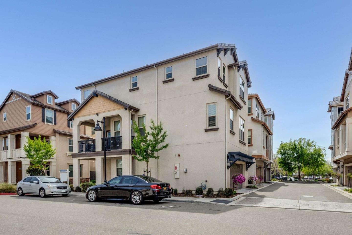 Detail Gallery Image 37 of 41 For 1573 Hidden Creek Ln, Milpitas,  CA 95035 - 4 Beds | 3/1 Baths