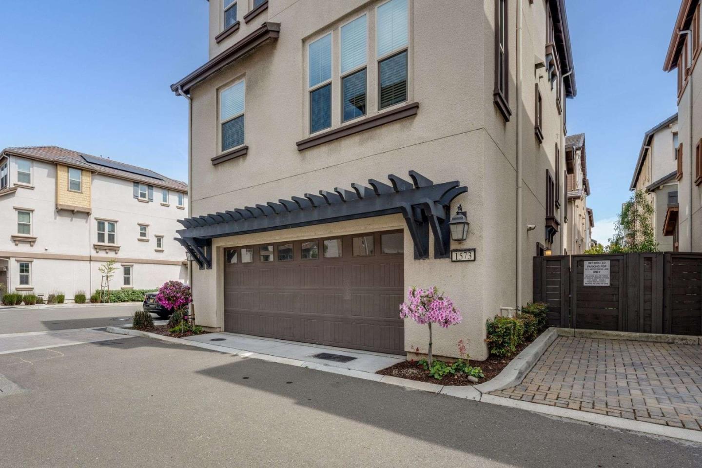 Detail Gallery Image 38 of 41 For 1573 Hidden Creek Ln, Milpitas,  CA 95035 - 4 Beds | 3/1 Baths