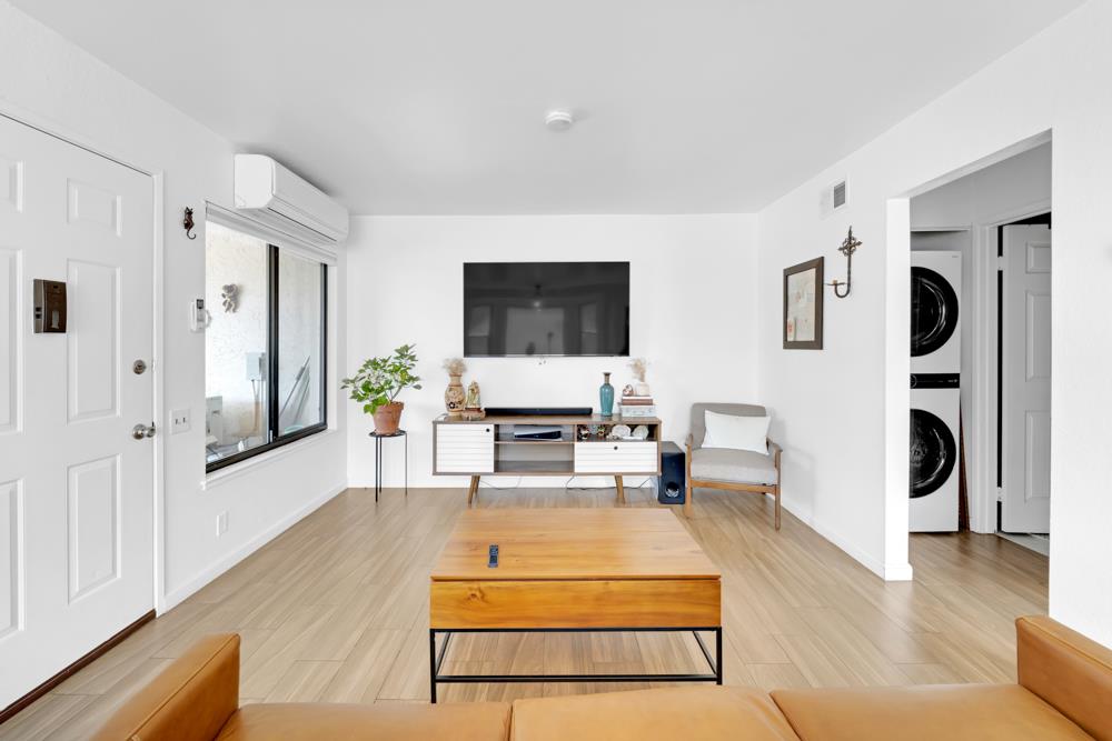 Detail Gallery Image 6 of 15 For 121 Kenbrook Cir, San Jose,  CA 95111 - 1 Beds | 1 Baths