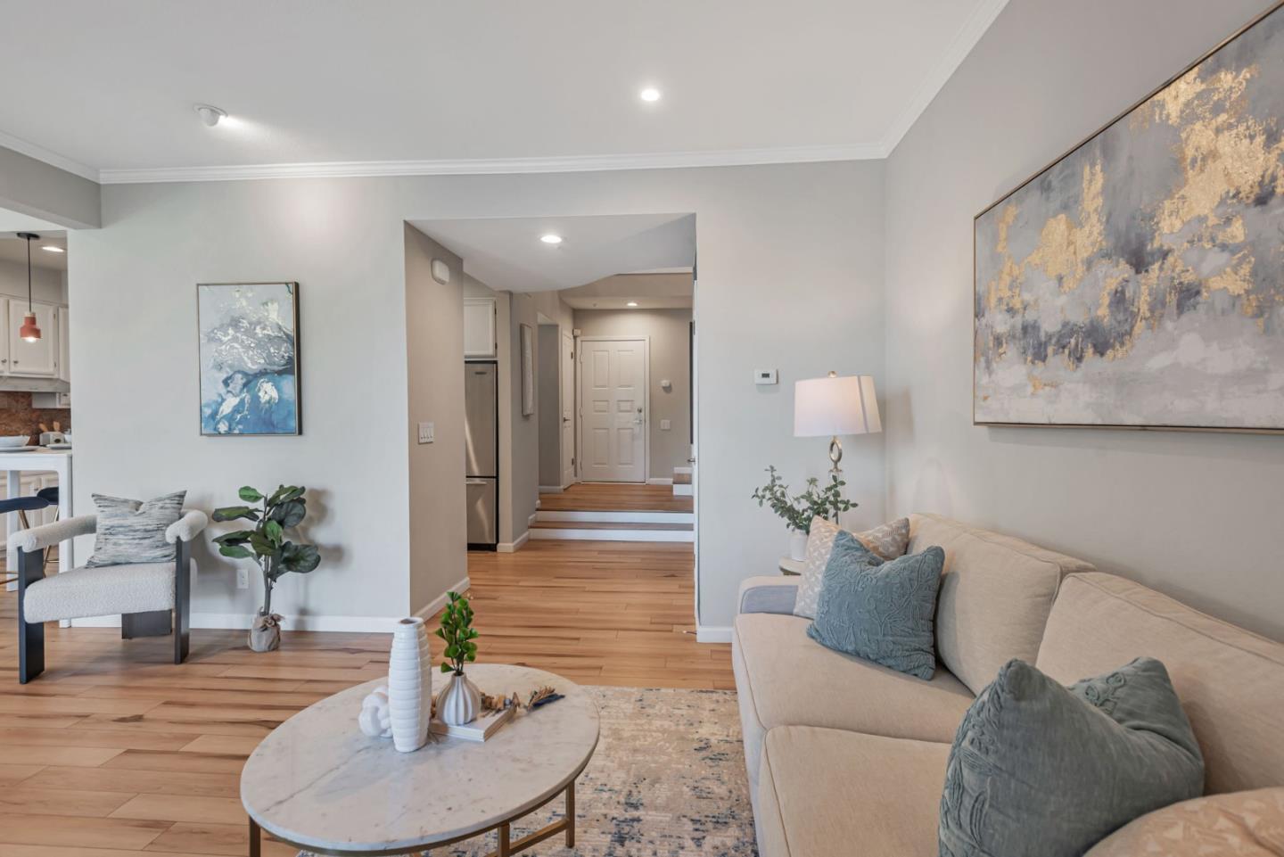 Detail Gallery Image 10 of 60 For 706 Mendocino Way, Redwood City,  CA 94065 - 3 Beds | 2/1 Baths