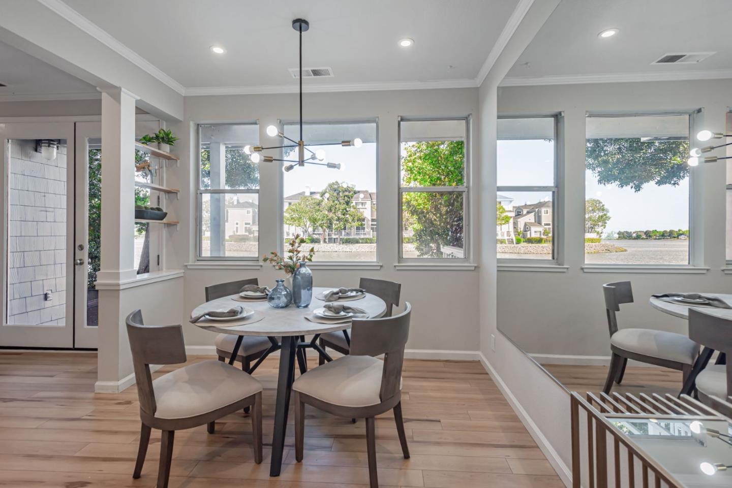 Detail Gallery Image 21 of 60 For 706 Mendocino Way, Redwood City,  CA 94065 - 3 Beds | 2/1 Baths