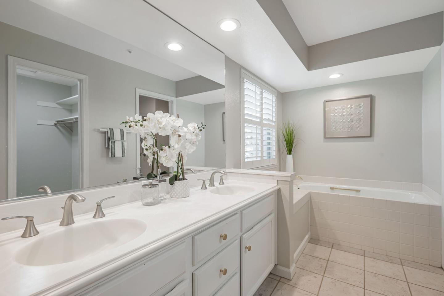 Detail Gallery Image 39 of 60 For 706 Mendocino Way, Redwood City,  CA 94065 - 3 Beds | 2/1 Baths