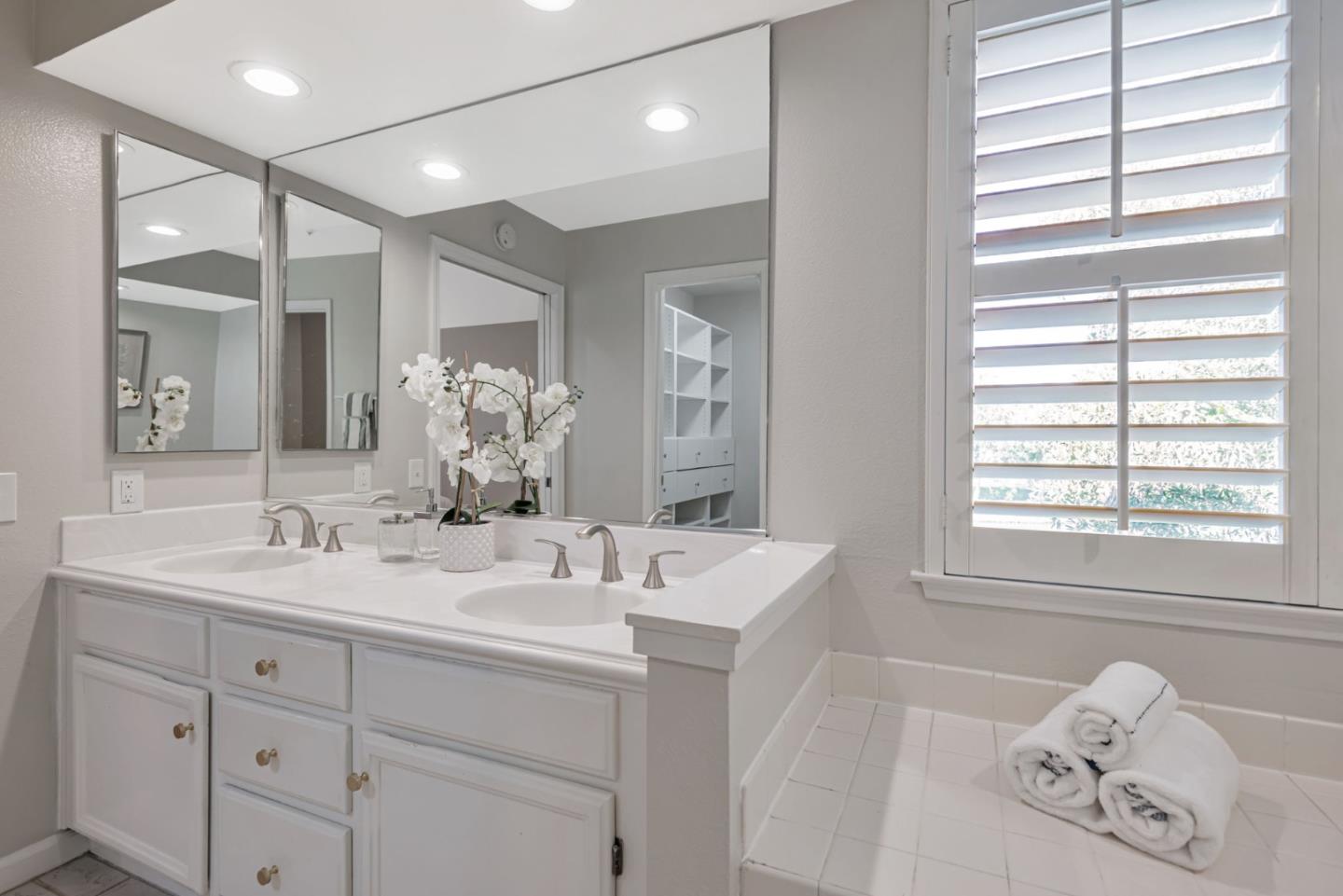 Detail Gallery Image 42 of 60 For 706 Mendocino Way, Redwood City,  CA 94065 - 3 Beds | 2/1 Baths