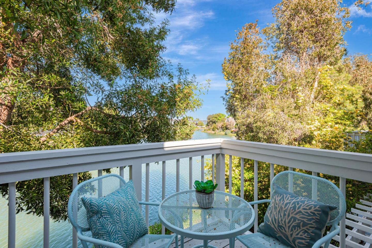 Detail Gallery Image 47 of 60 For 706 Mendocino Way, Redwood City,  CA 94065 - 3 Beds | 2/1 Baths