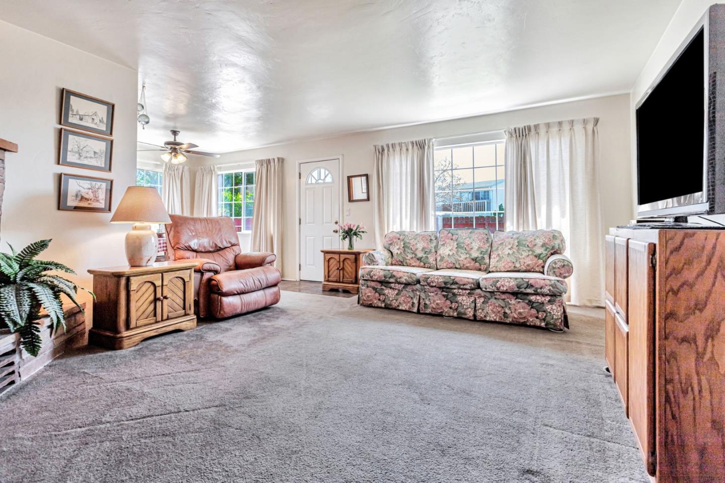 Detail Gallery Image 3 of 35 For 103 Buena Vista Dr, Freedom,  CA 95019 - 3 Beds | 2 Baths