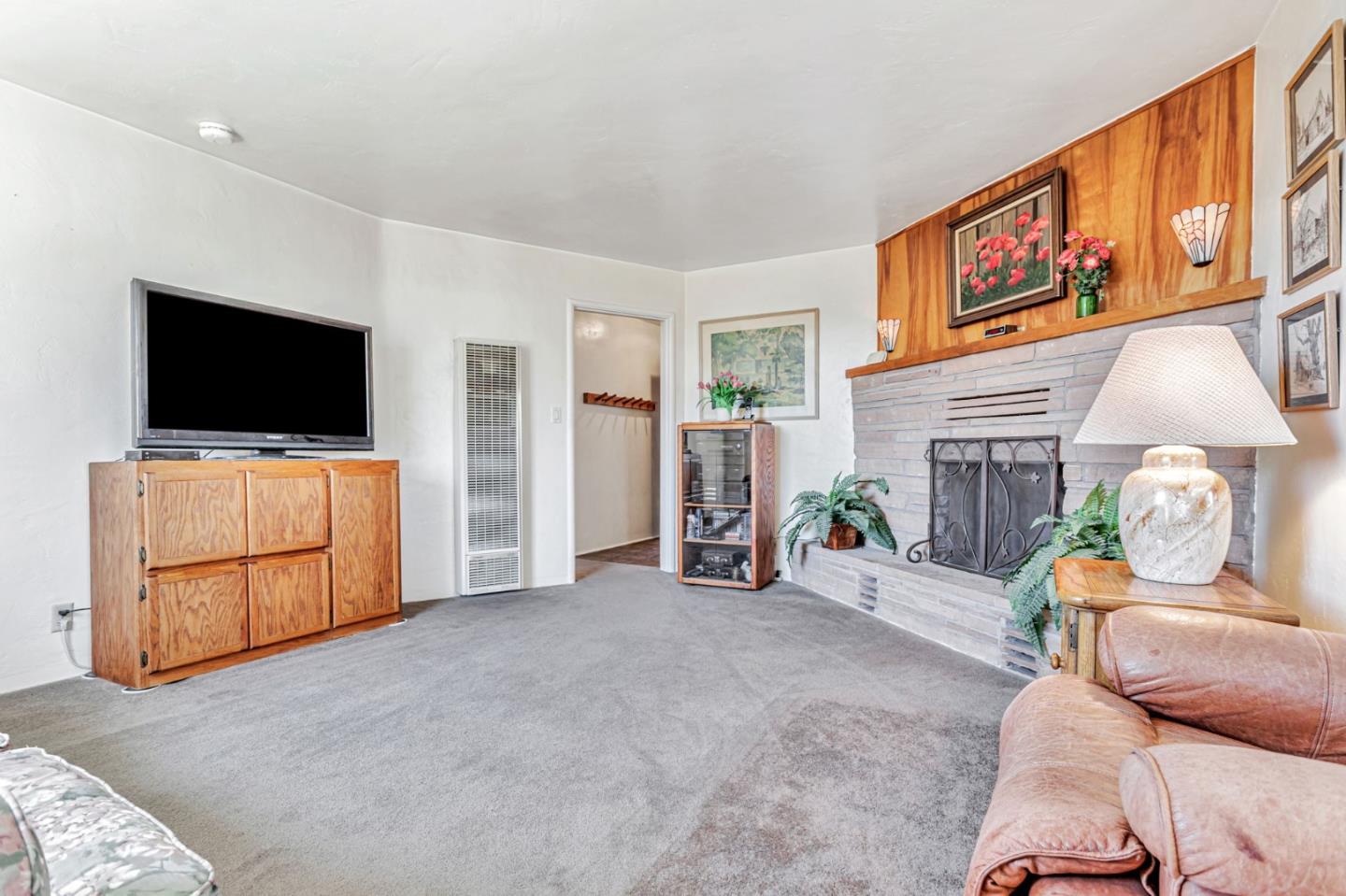 Detail Gallery Image 5 of 35 For 103 Buena Vista Dr, Freedom,  CA 95019 - 3 Beds | 2 Baths