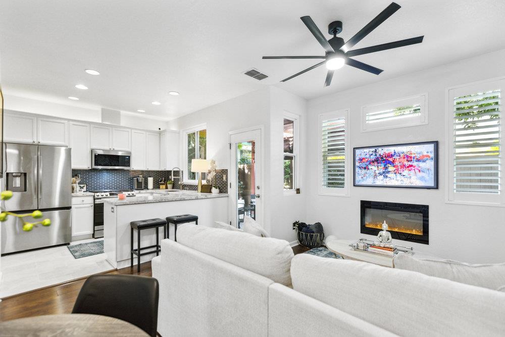 Detail Gallery Image 18 of 62 For 240 3rd St, West Sacramento,  CA 95605 - 2 Beds | 2/1 Baths