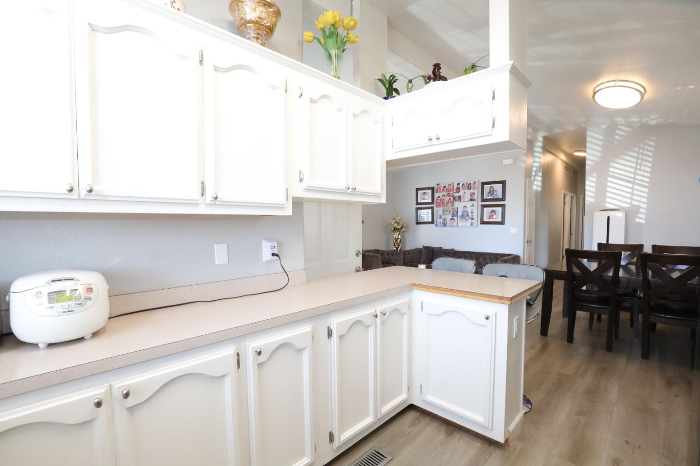 Detail Gallery Image 14 of 27 For 2600 Senter Rd #109,  San Jose,  CA 95111 - 3 Beds | 2 Baths