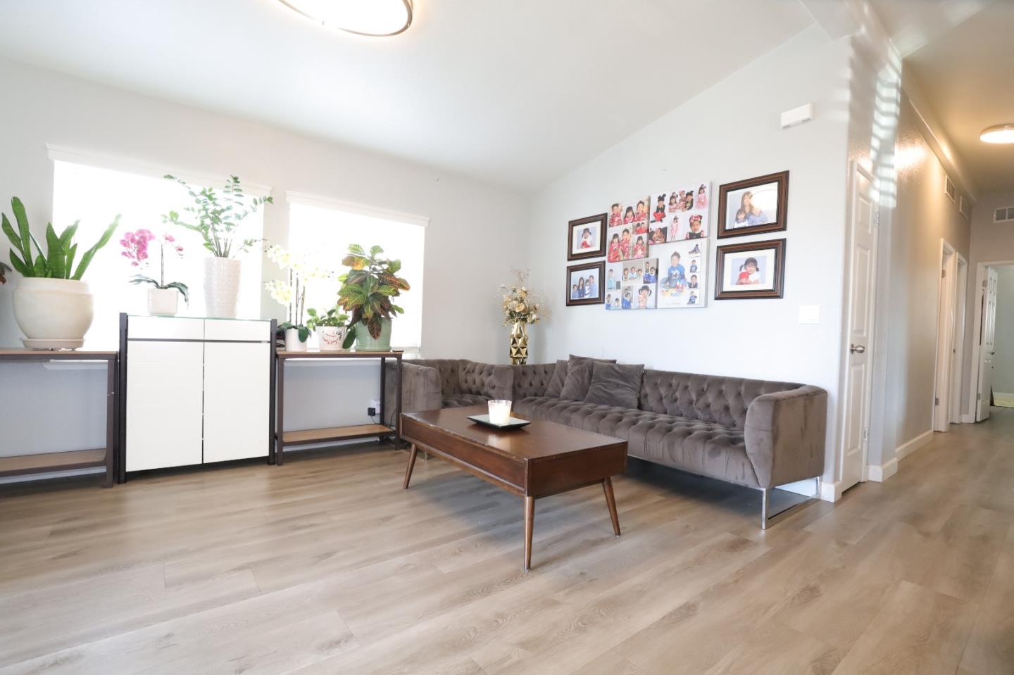 Detail Gallery Image 19 of 27 For 2600 Senter Rd #109,  San Jose,  CA 95111 - 3 Beds | 2 Baths