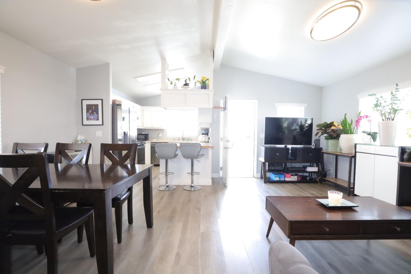 Detail Gallery Image 22 of 27 For 2600 Senter Rd #109,  San Jose,  CA 95111 - 3 Beds | 2 Baths