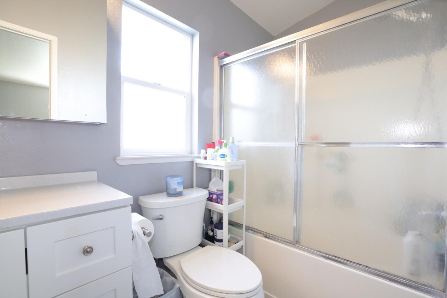 Detail Gallery Image 6 of 27 For 2600 Senter Rd #109,  San Jose,  CA 95111 - 3 Beds | 2 Baths