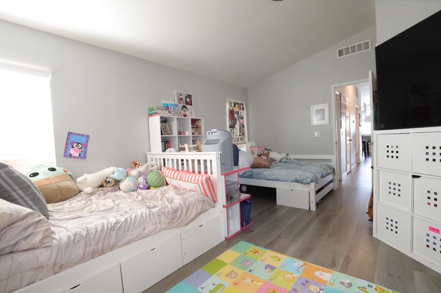 Detail Gallery Image 8 of 27 For 2600 Senter Rd #109,  San Jose,  CA 95111 - 3 Beds | 2 Baths