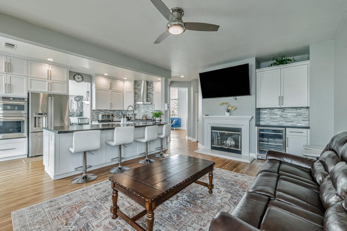 Detail Gallery Image 12 of 46 For 2072 Windward Pt, Discovery Bay,  CA 94505 - 4 Beds | 3 Baths