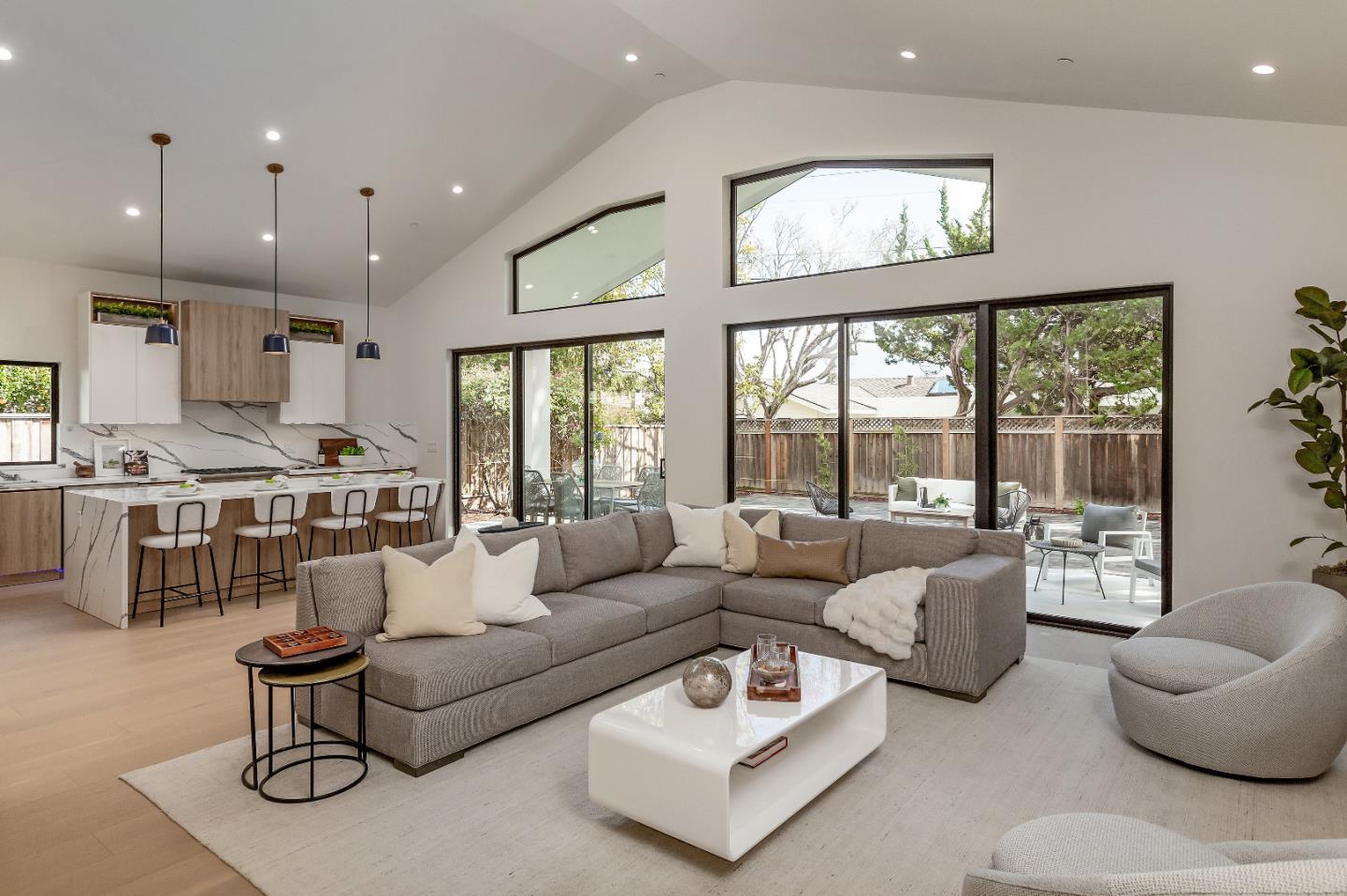 Detail Gallery Image 13 of 47 For 12766 Saratoga Creek Dr, Saratoga,  CA 95070 - 5 Beds | 4/1 Baths