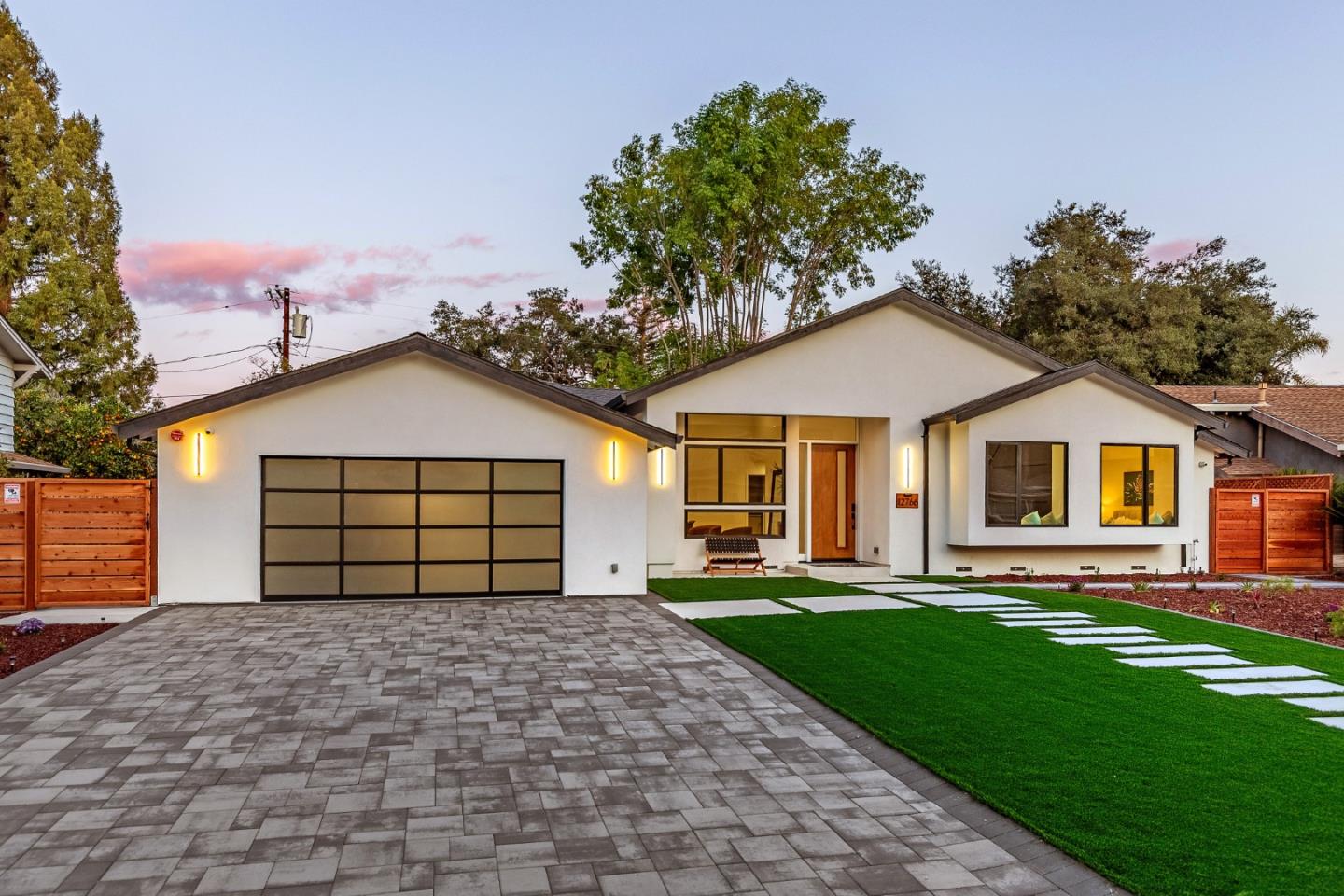 Detail Gallery Image 2 of 47 For 12766 Saratoga Creek Dr, Saratoga,  CA 95070 - 5 Beds | 4/1 Baths