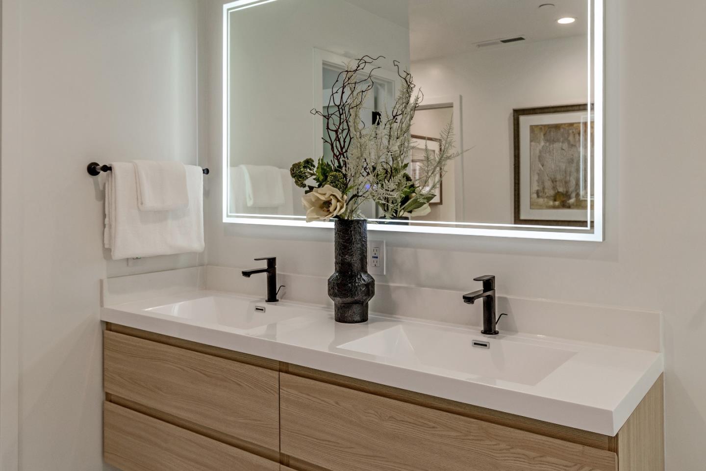 Detail Gallery Image 22 of 47 For 12766 Saratoga Creek Dr, Saratoga,  CA 95070 - 5 Beds | 4/1 Baths