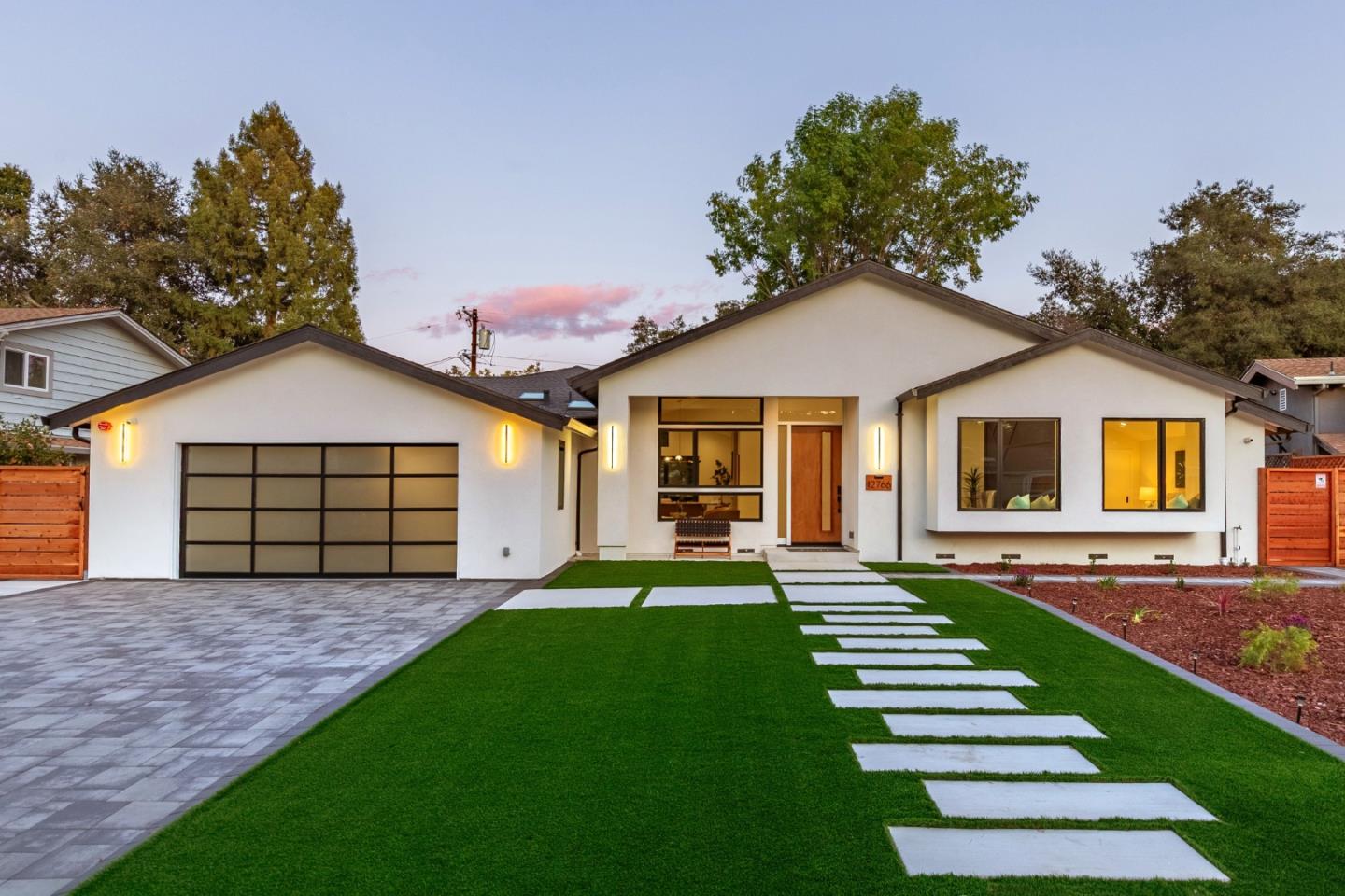 Detail Gallery Image 4 of 47 For 12766 Saratoga Creek Dr, Saratoga,  CA 95070 - 5 Beds | 4/1 Baths