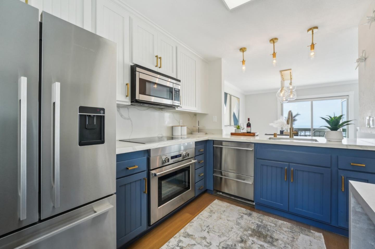 Detail Gallery Image 24 of 68 For 415 Roberts Rd, Pacifica,  CA 94044 - 2 Beds | 2/1 Baths