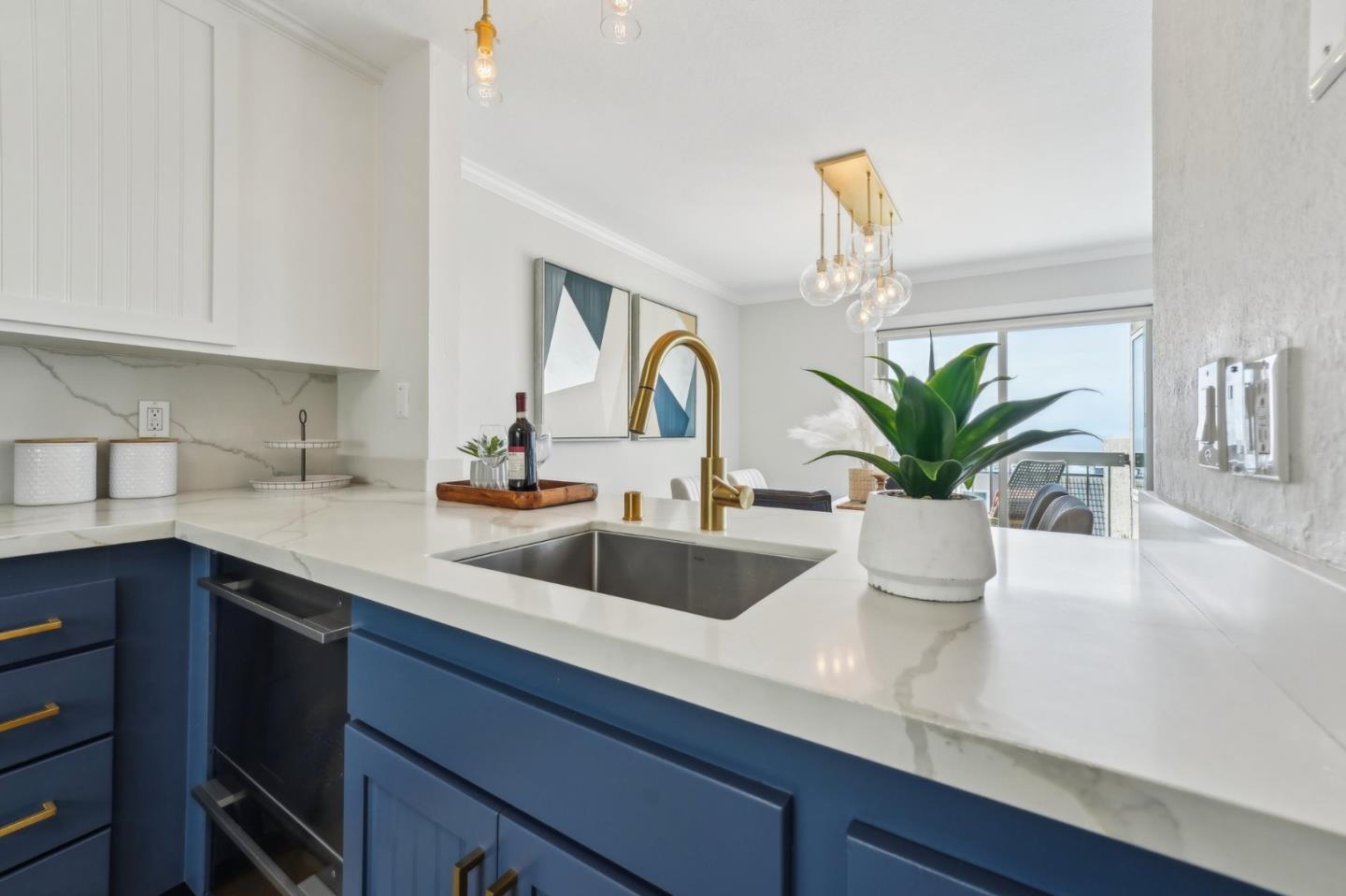Detail Gallery Image 26 of 68 For 415 Roberts Rd, Pacifica,  CA 94044 - 2 Beds | 2/1 Baths