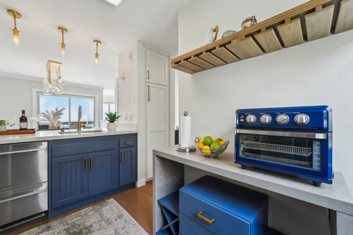 Detail Gallery Image 27 of 68 For 415 Roberts Rd, Pacifica,  CA 94044 - 2 Beds | 2/1 Baths