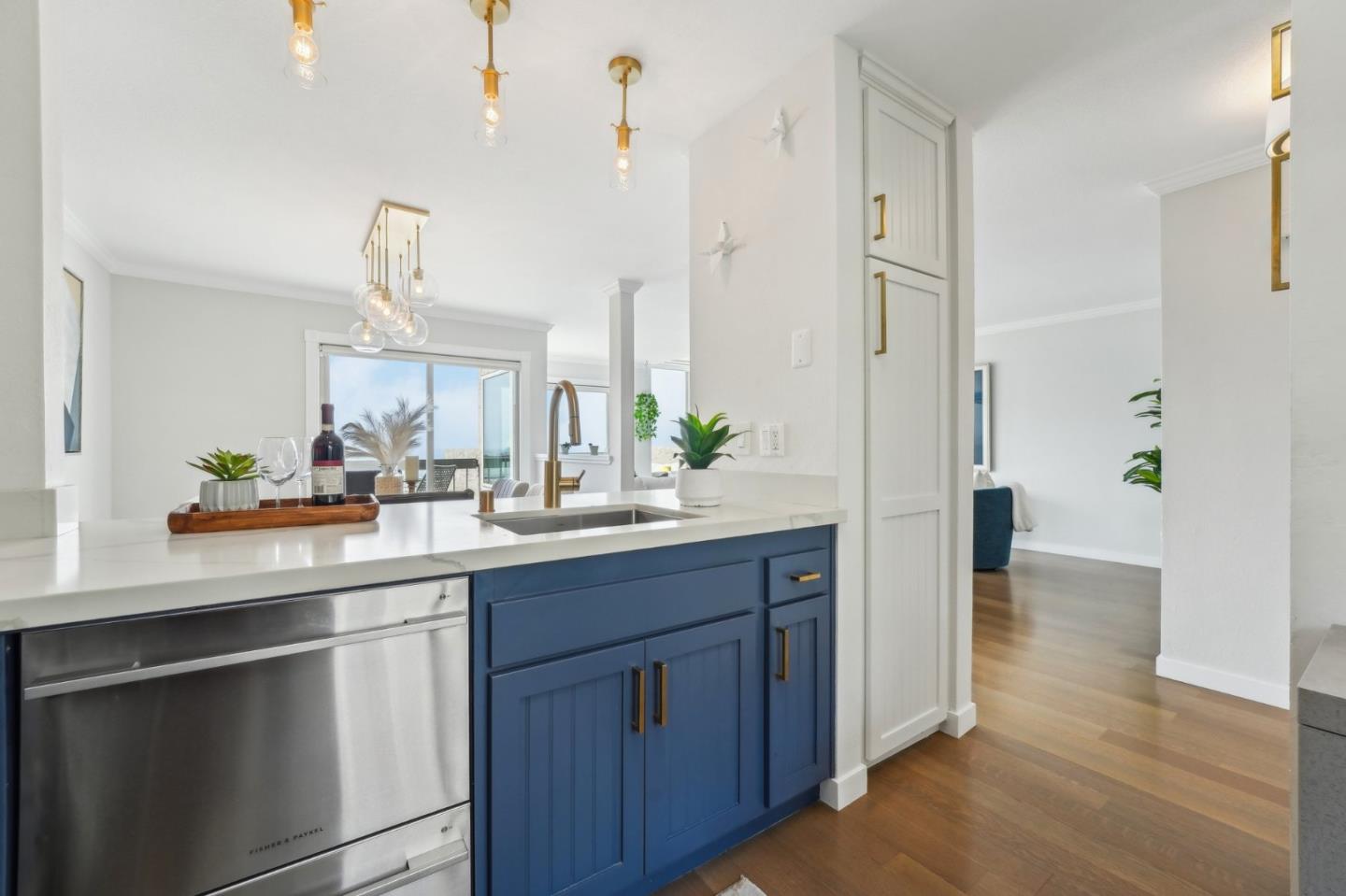Detail Gallery Image 28 of 68 For 415 Roberts Rd, Pacifica,  CA 94044 - 2 Beds | 2/1 Baths