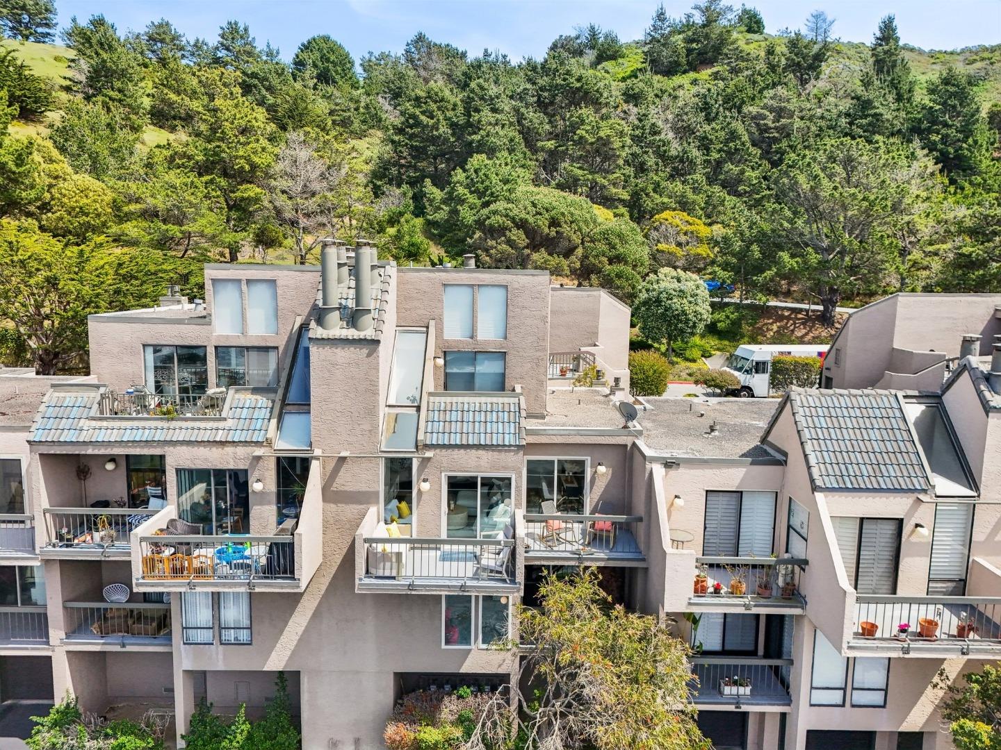 Detail Gallery Image 59 of 68 For 415 Roberts Rd, Pacifica,  CA 94044 - 2 Beds | 2/1 Baths