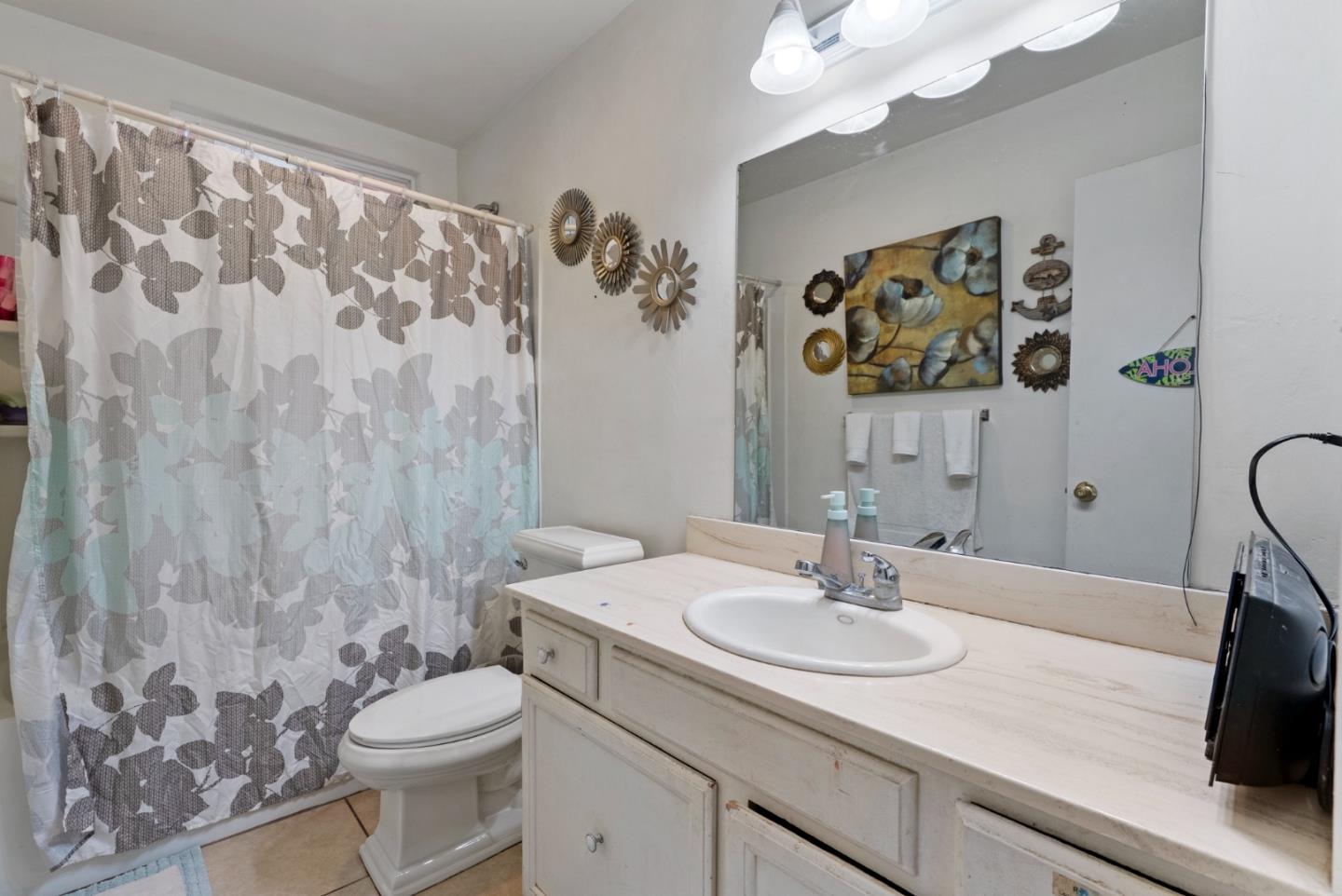 Detail Gallery Image 14 of 36 For 1780 Truckee, Salinas,  CA 93906 - 4 Beds | 2 Baths