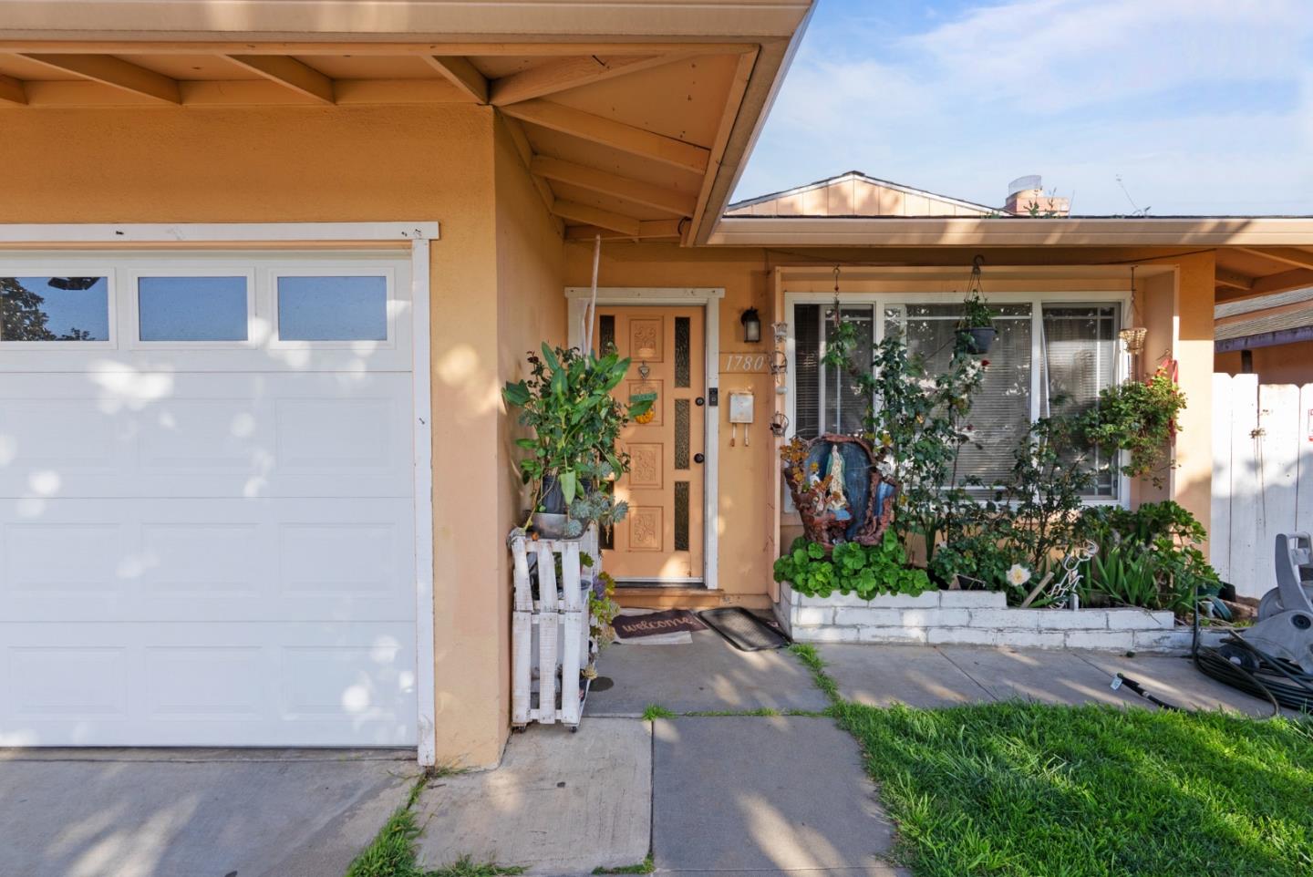 Detail Gallery Image 5 of 36 For 1780 Truckee, Salinas,  CA 93906 - 4 Beds | 2 Baths