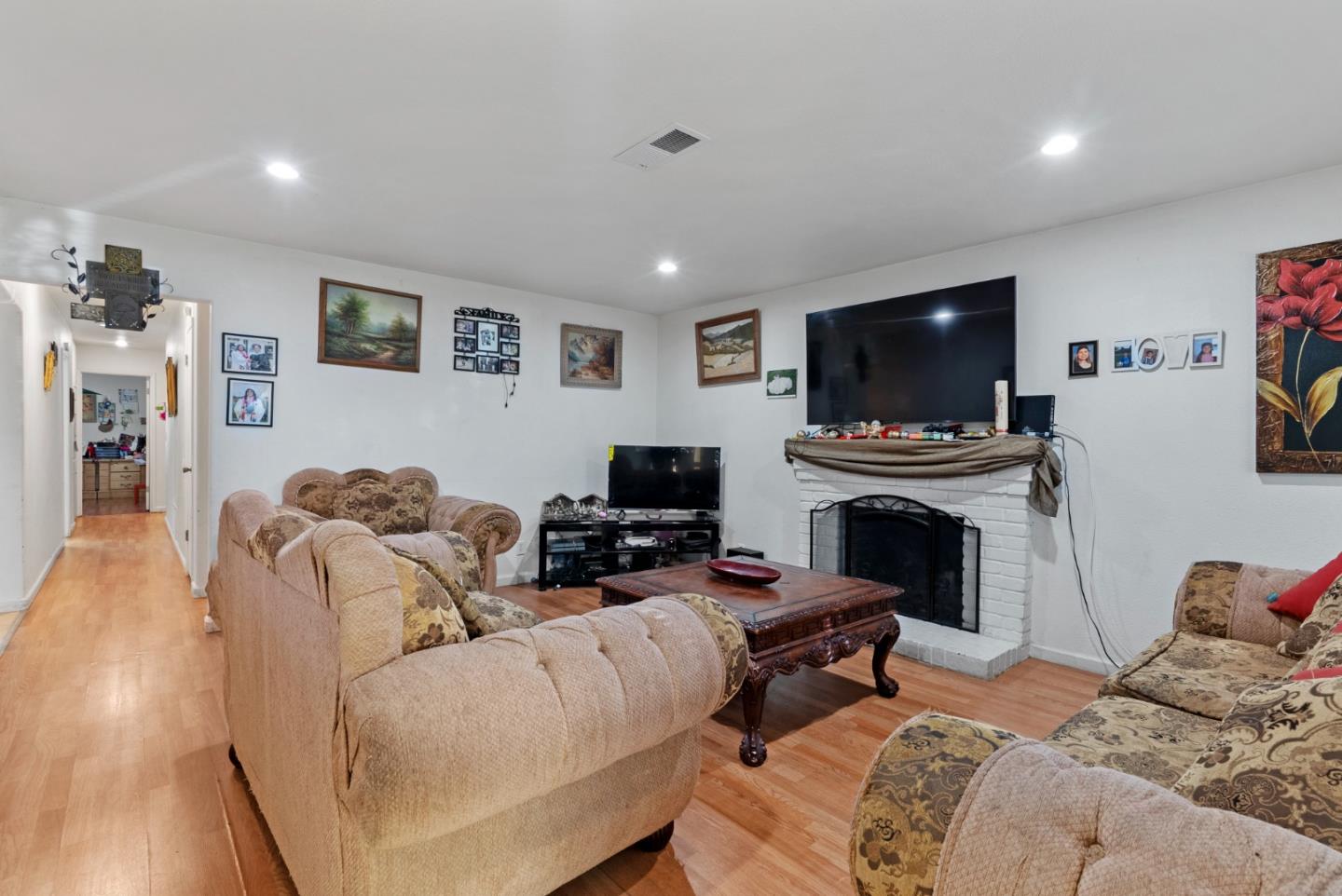 Detail Gallery Image 7 of 36 For 1780 Truckee, Salinas,  CA 93906 - 4 Beds | 2 Baths