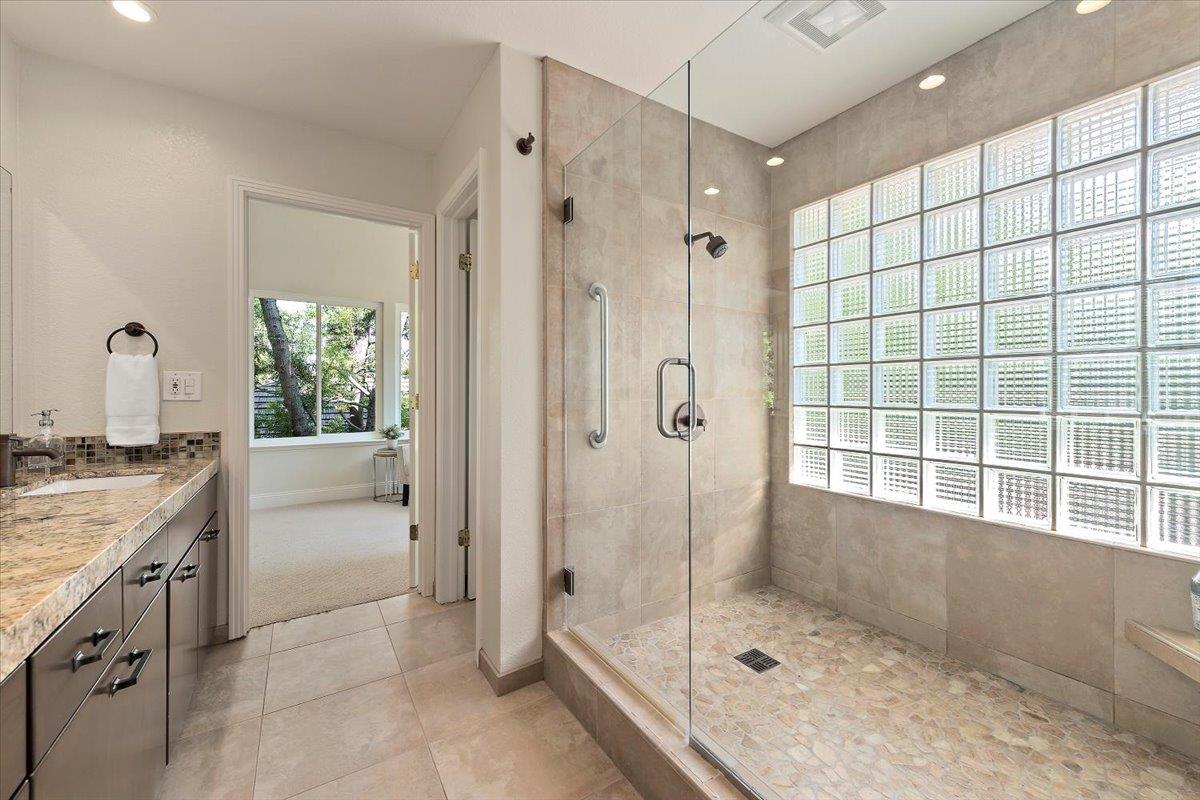 Detail Gallery Image 24 of 36 For 441 Apricot Ln, Mountain View,  CA 94040 - 4 Beds | 2/1 Baths
