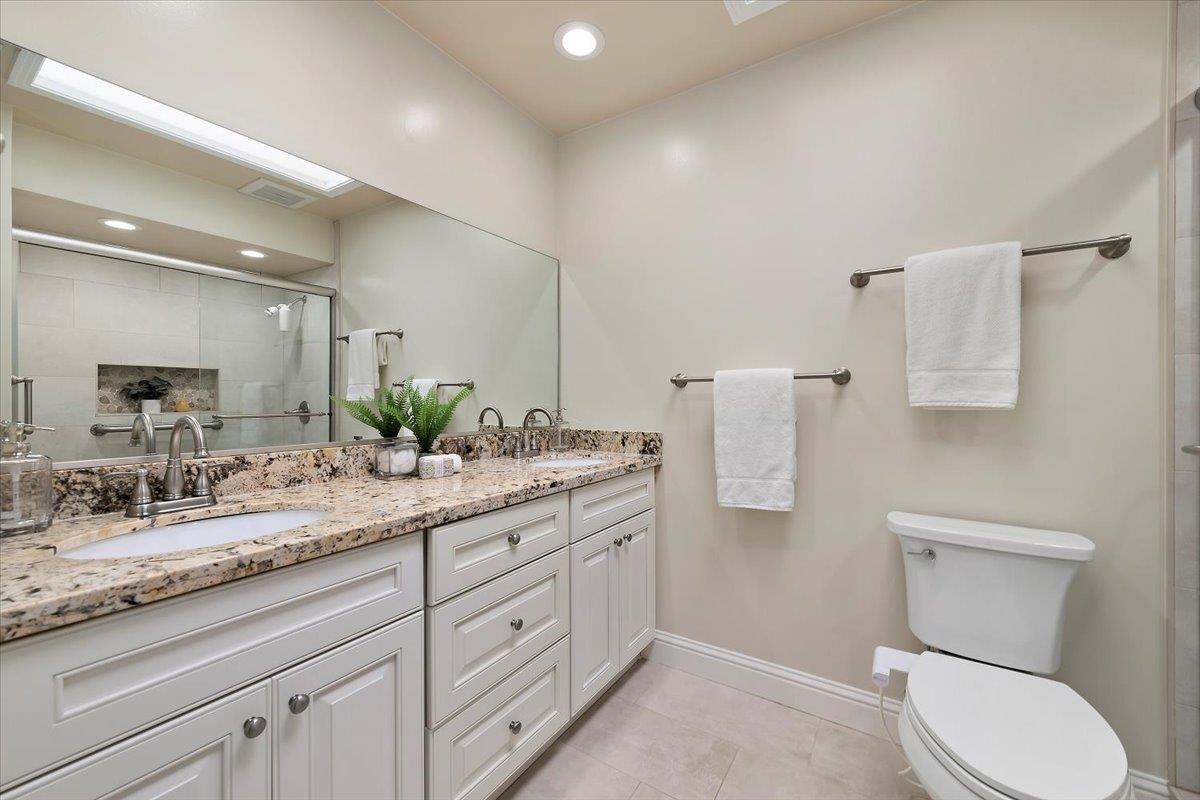 Detail Gallery Image 28 of 36 For 441 Apricot Ln, Mountain View,  CA 94040 - 4 Beds | 2/1 Baths