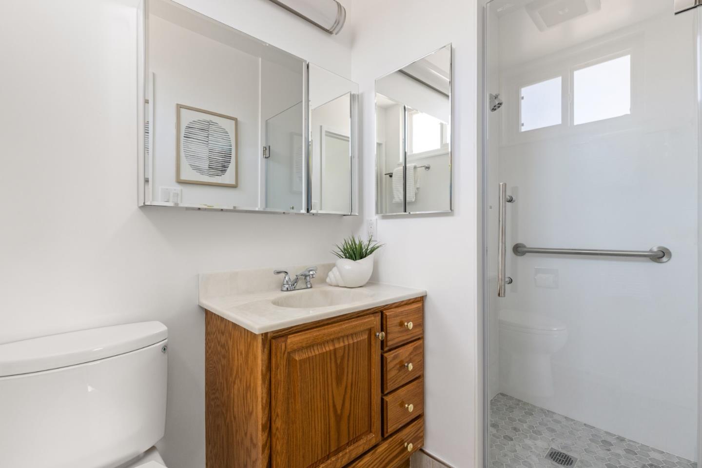 Detail Gallery Image 11 of 28 For 483 Andover Dr, Pacifica,  CA 94044 - 3 Beds | 3 Baths