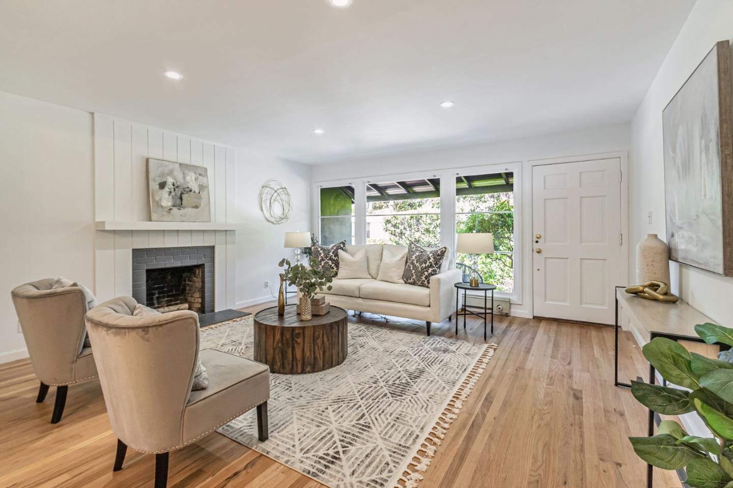 Detail Gallery Image 15 of 59 For 928 Peggy Ln, Menlo Park,  CA 94025 - 4 Beds | 2 Baths