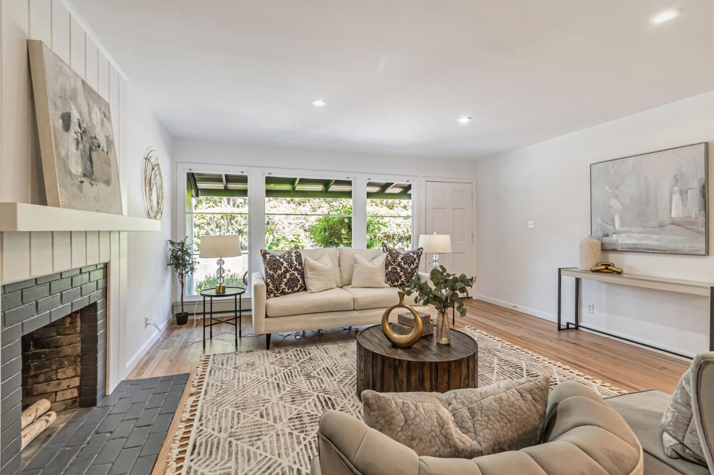 Detail Gallery Image 16 of 59 For 928 Peggy Ln, Menlo Park,  CA 94025 - 4 Beds | 2 Baths