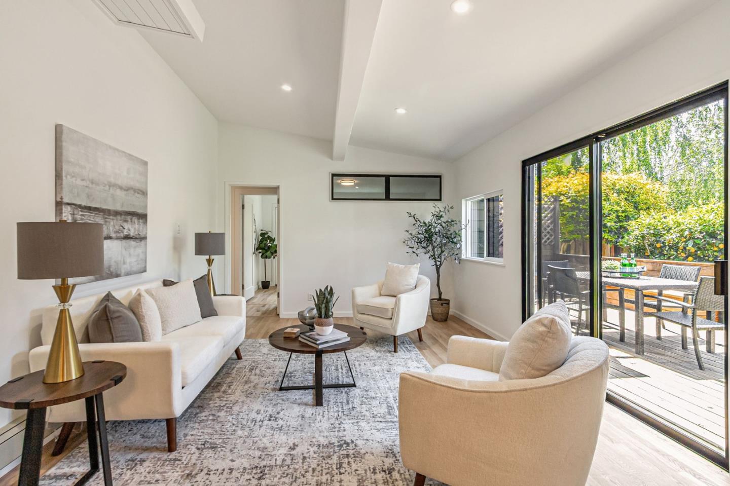 Detail Gallery Image 17 of 59 For 928 Peggy Ln, Menlo Park,  CA 94025 - 4 Beds | 2 Baths