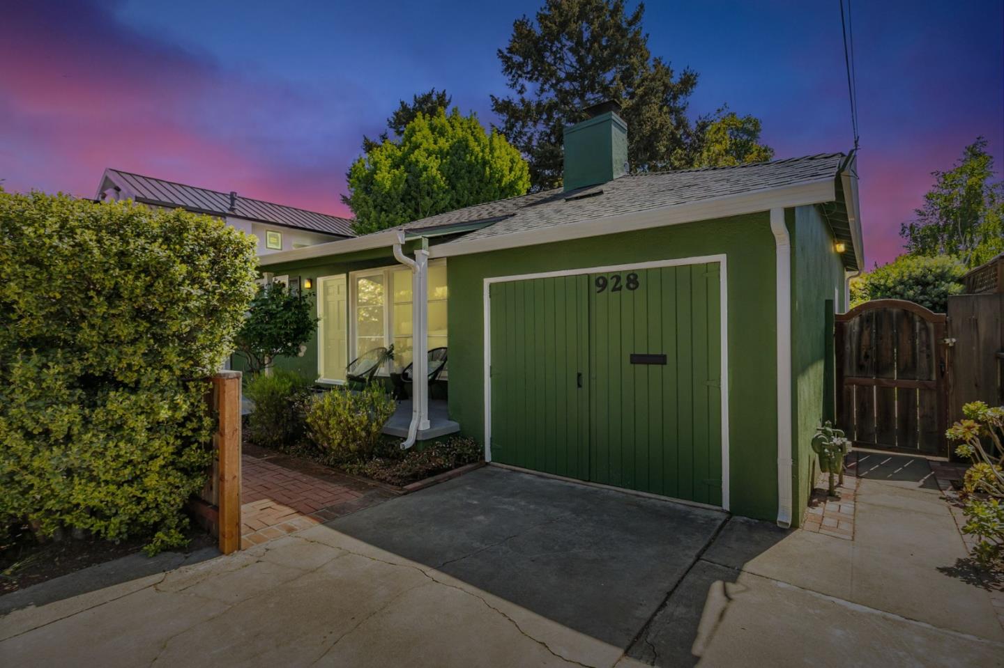 Detail Gallery Image 2 of 59 For 928 Peggy Ln, Menlo Park,  CA 94025 - 4 Beds | 2 Baths