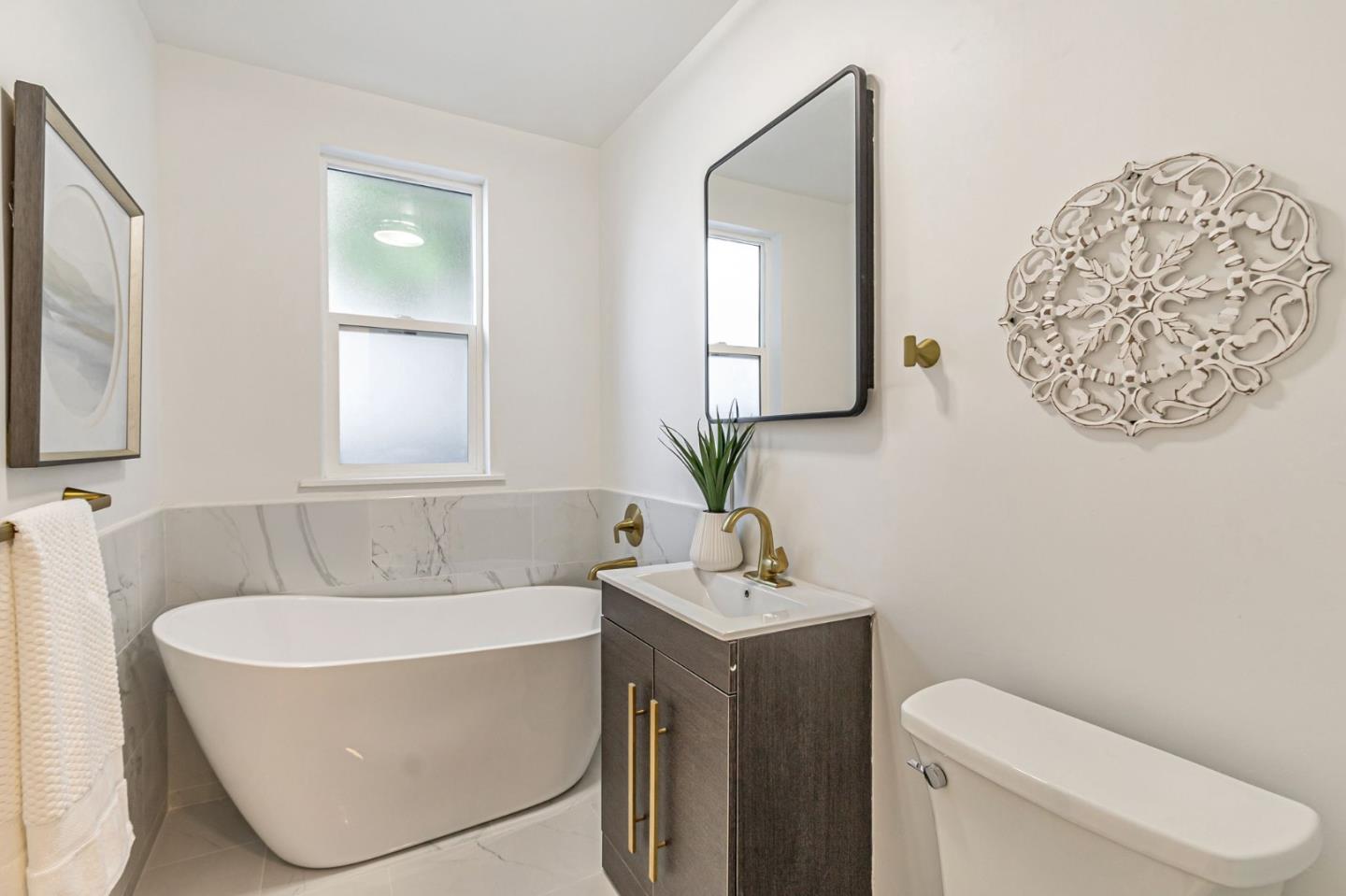 Detail Gallery Image 38 of 59 For 928 Peggy Ln, Menlo Park,  CA 94025 - 4 Beds | 2 Baths