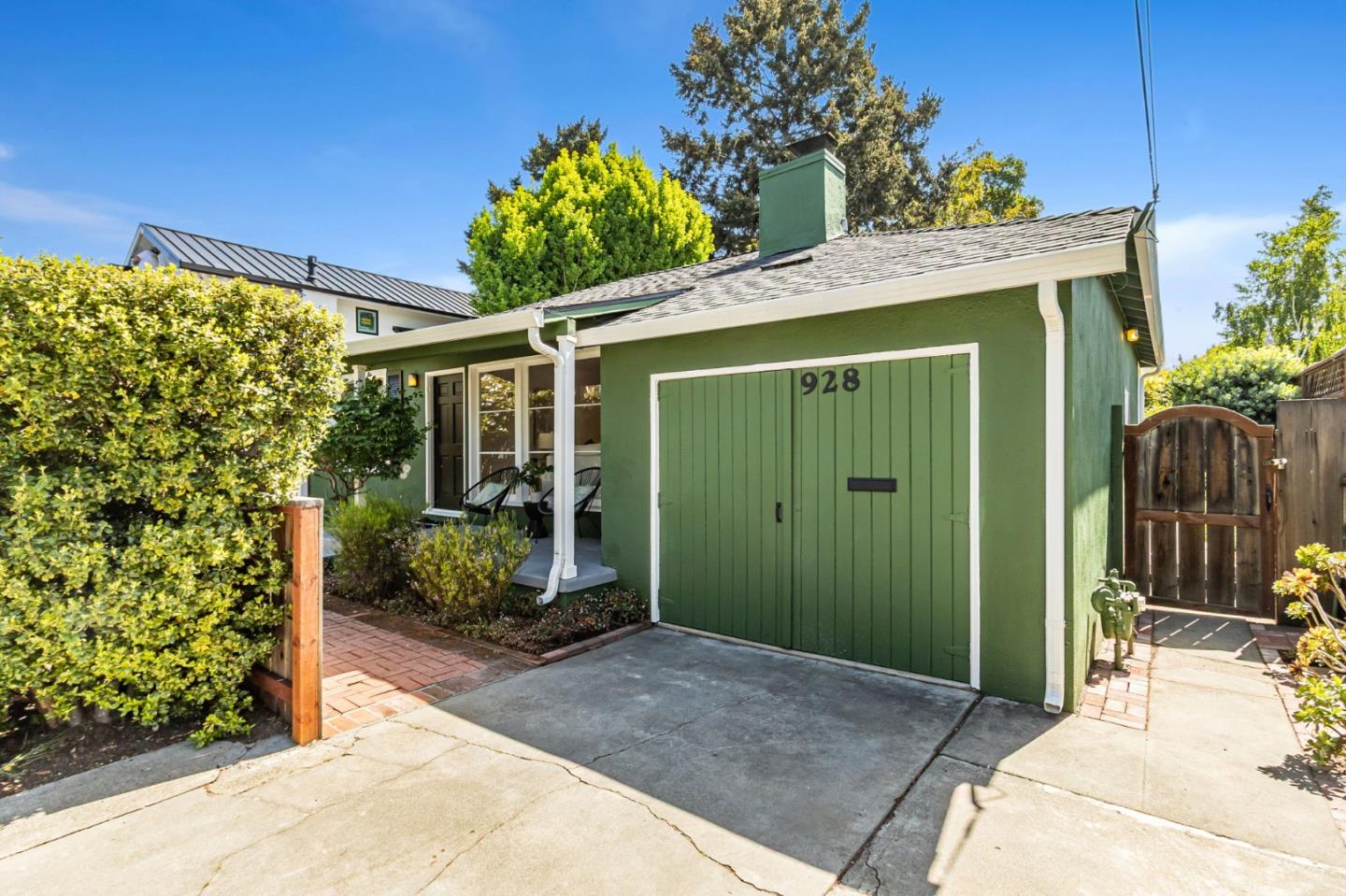 Detail Gallery Image 4 of 59 For 928 Peggy Ln, Menlo Park,  CA 94025 - 4 Beds | 2 Baths