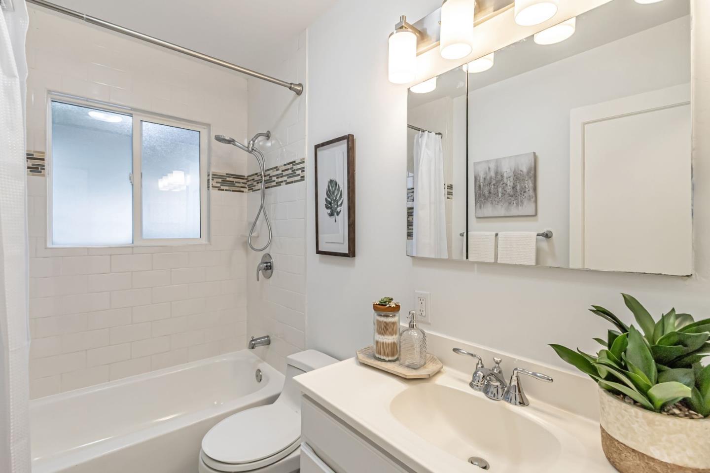 Detail Gallery Image 45 of 59 For 928 Peggy Ln, Menlo Park,  CA 94025 - 4 Beds | 2 Baths