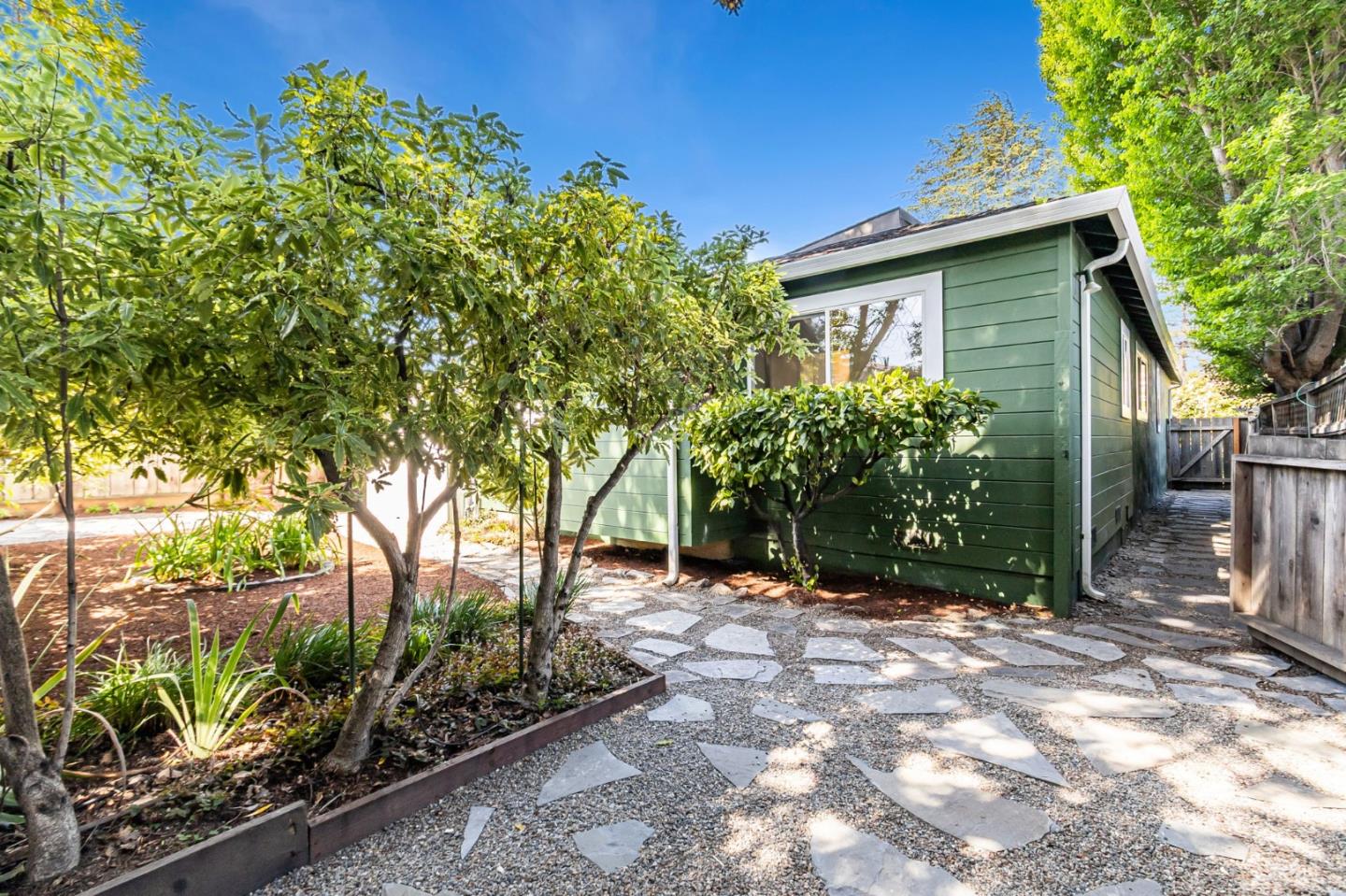 Detail Gallery Image 56 of 59 For 928 Peggy Ln, Menlo Park,  CA 94025 - 4 Beds | 2 Baths