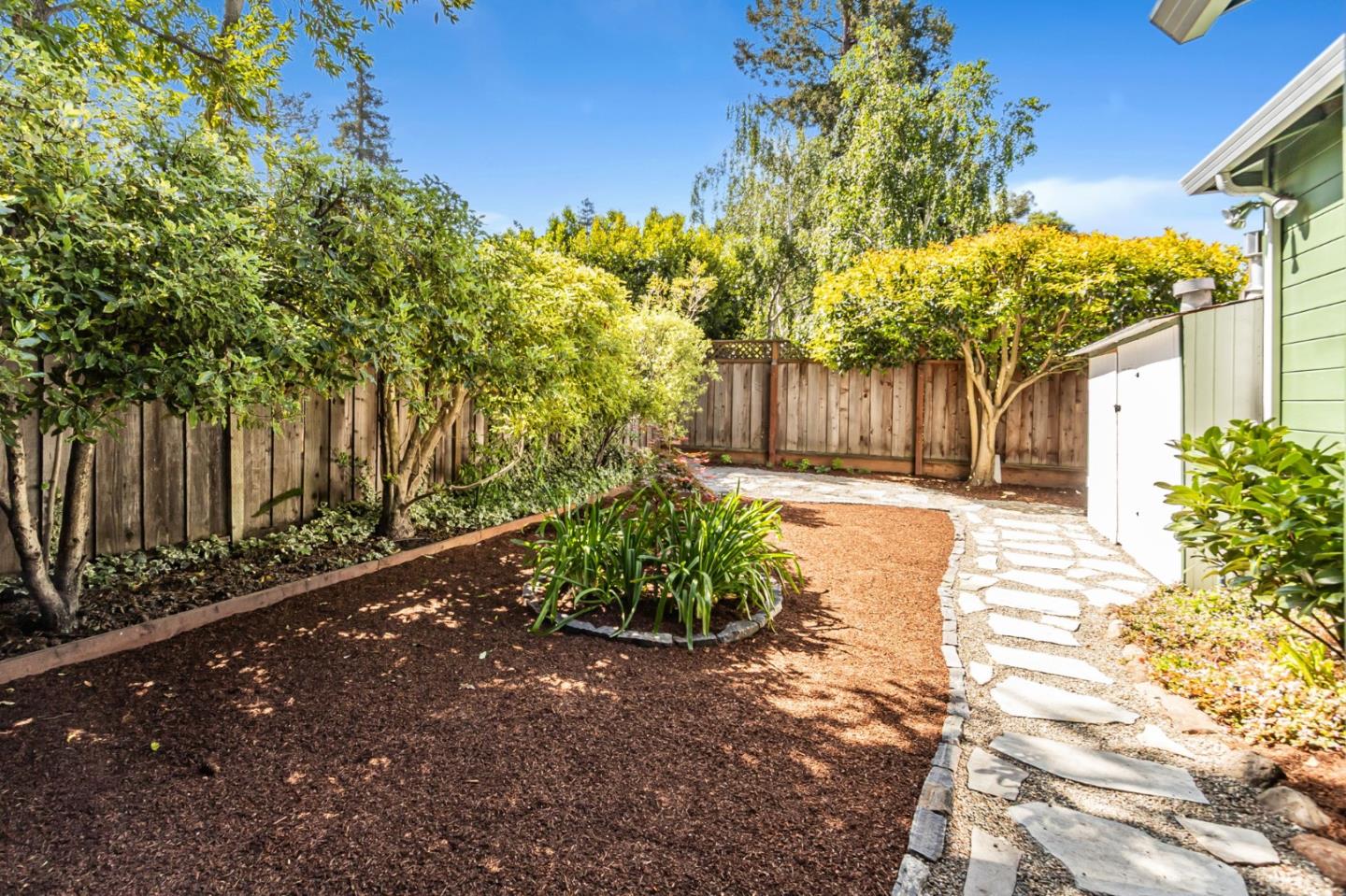 Detail Gallery Image 57 of 59 For 928 Peggy Ln, Menlo Park,  CA 94025 - 4 Beds | 2 Baths