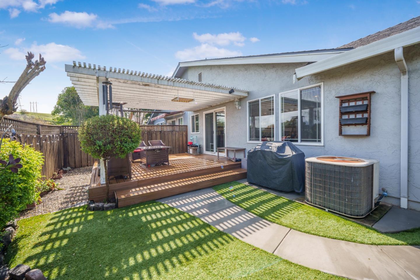Detail Gallery Image 24 of 29 For 16652 Lone Hill Dr, Morgan Hill,  CA 95037 - 3 Beds | 2 Baths