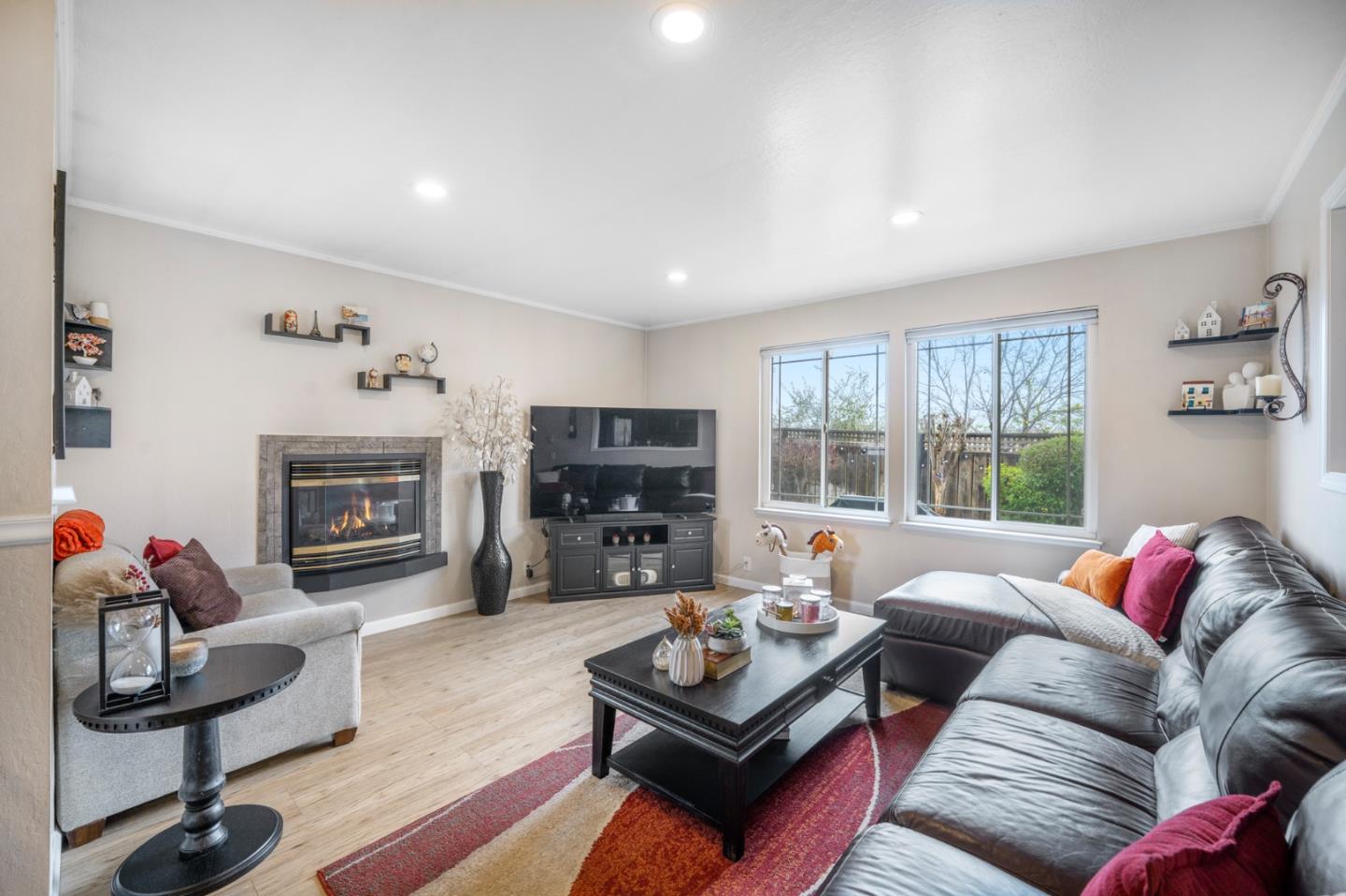 Detail Gallery Image 5 of 29 For 16652 Lone Hill Dr, Morgan Hill,  CA 95037 - 3 Beds | 2 Baths