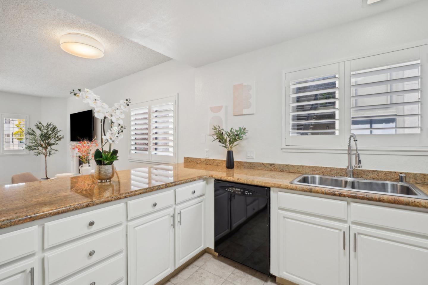 Detail Gallery Image 10 of 42 For 3735 Terstena Pl #152,  Santa Clara,  CA 95051 - 2 Beds | 2 Baths