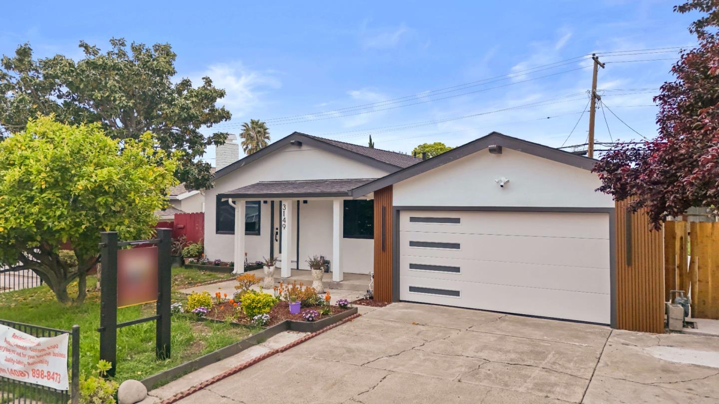 Detail Gallery Image 2 of 31 For 3149 Rocky Mountain Dr, San Jose,  CA 95127 - 3 Beds | 2 Baths