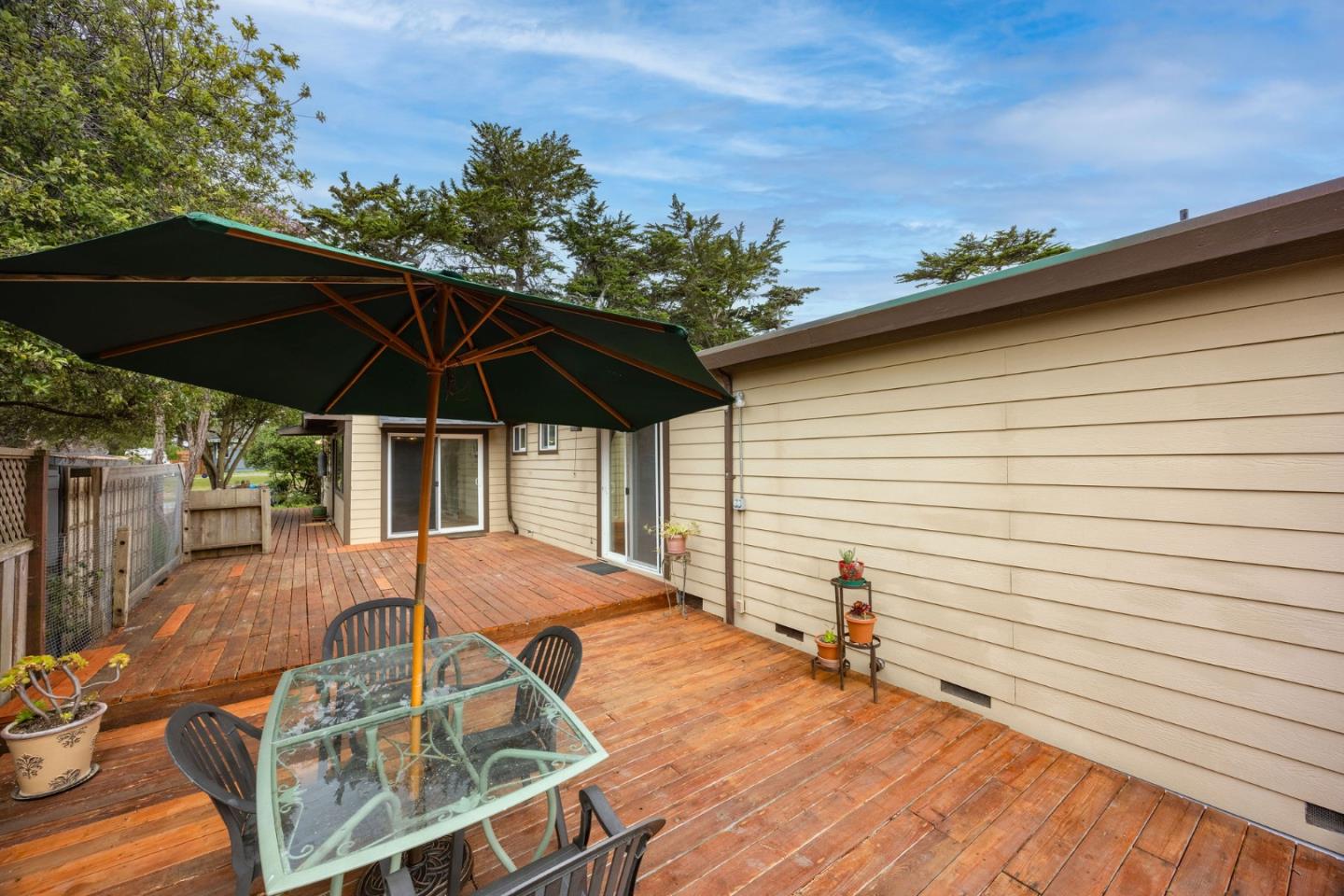 Detail Gallery Image 12 of 42 For 1161 Tamarind St, Montara,  CA 94037 - 4 Beds | 3 Baths
