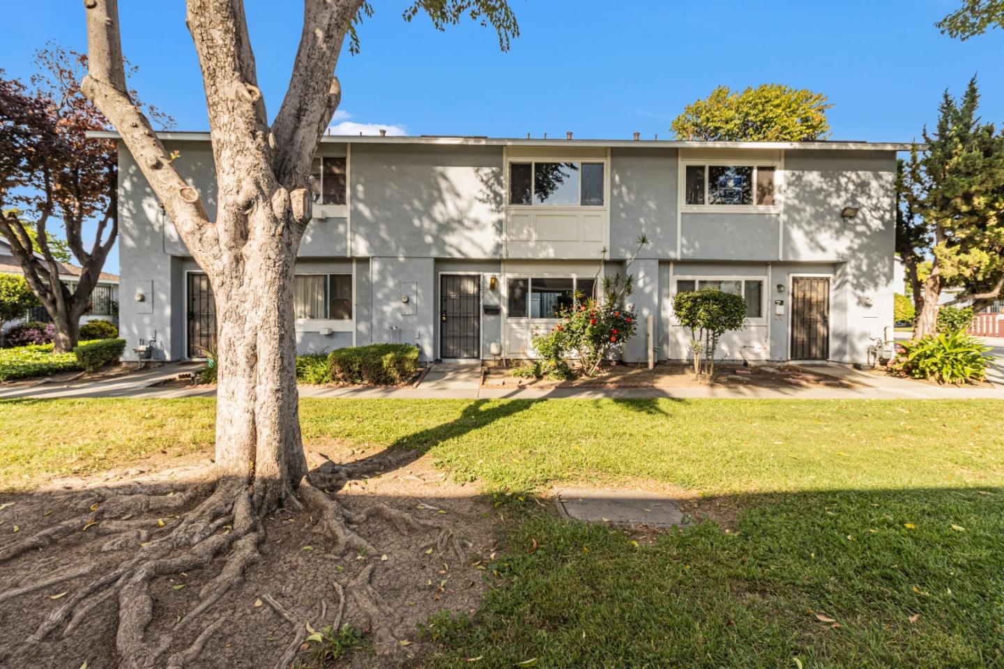 Detail Gallery Image 2 of 32 For 3293 Column Ct, San Jose,  CA 95111 - 3 Beds | 2 Baths